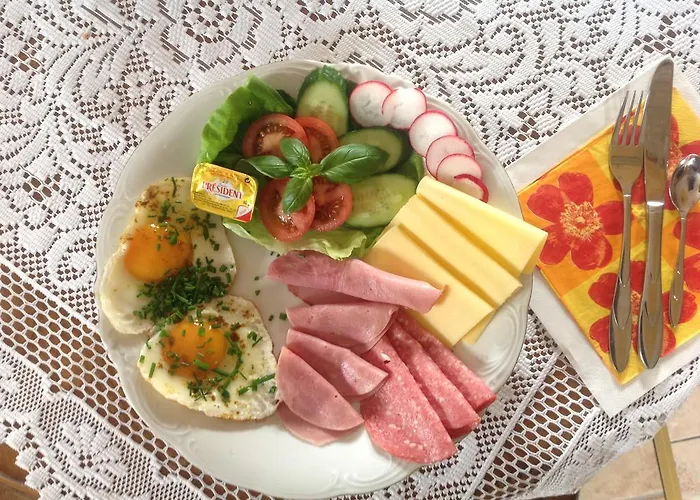 Pokoje Goscinne U Kuby Еленя-Гура