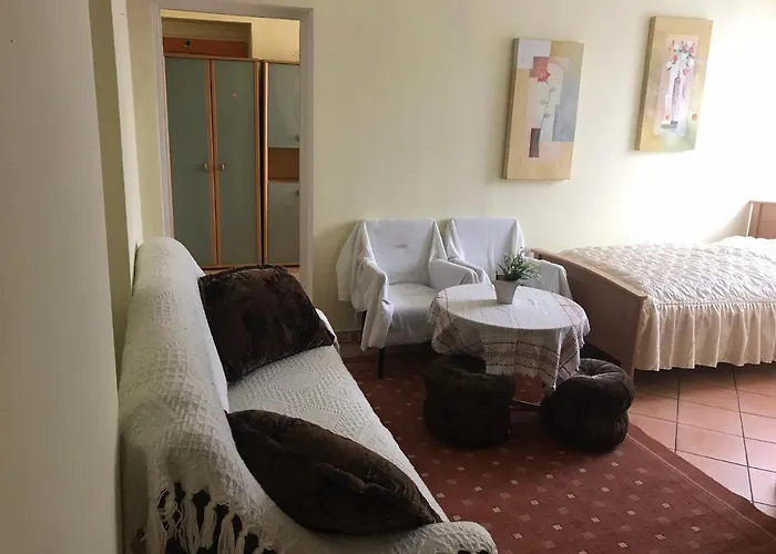 Pokoje Goscinne U Kuby * Еленя-Гура