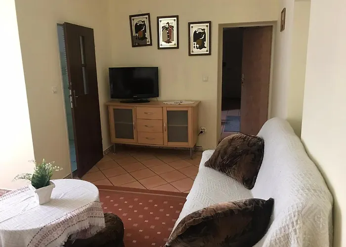 Pokoje Goscinne U Kuby Еленя-Гура